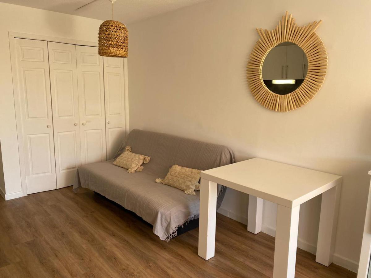 Agreable Studio Cabine A 5 Min A Pied De La Plage Le Grau-du-Roi Exterior photo